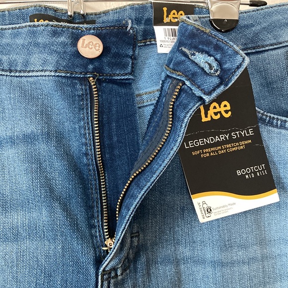 New Lee Regular Fit Bootcut mid rise jeans - Picture 6 of 11